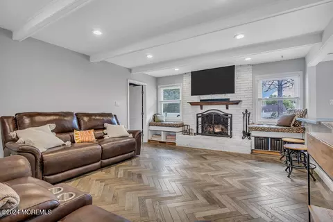 386 Taylors Mills Rd, Manalapan, NJ 07726