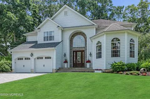 1547 Sterling Dr, Manasquan, NJ 08736