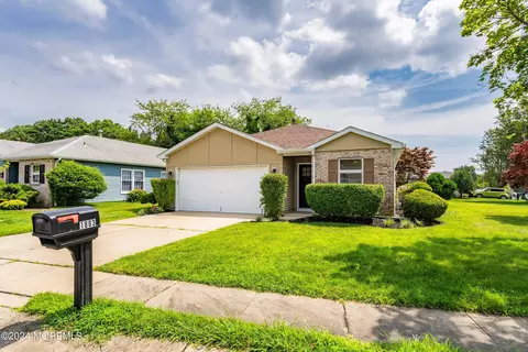 1883 Cherryvale Ct, Toms River, NJ 08755