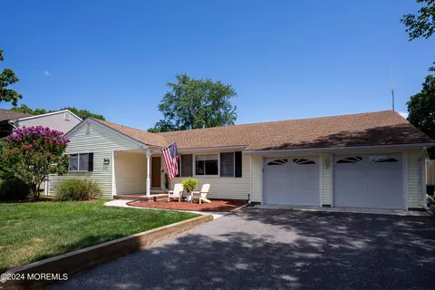 510 Church Rd, Point Pleasant, NJ 08742