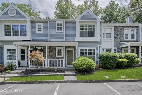 6 Jodhpur Ct, Tinton Falls, NJ 07753