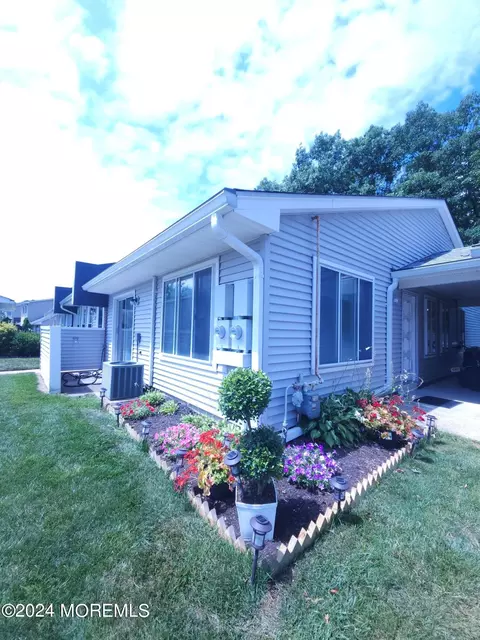 24 Lee Dr, Brick, NJ 08724