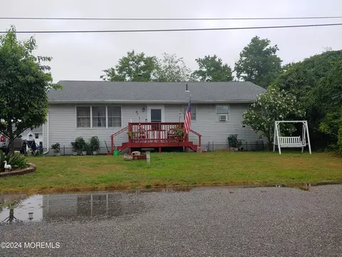 97 Grand Bay Harbor Dr, Waretown, NJ 08758