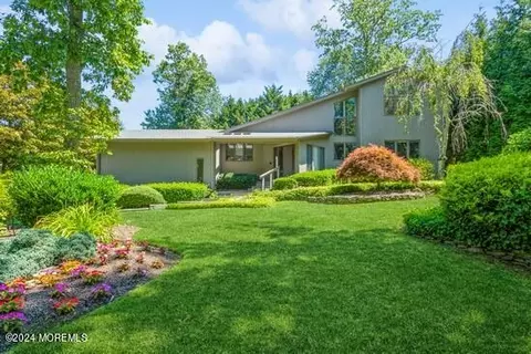9 N Tamarack Dr, Brielle, NJ 08730
