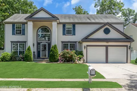 906 Scarborough Dr, Egg Harbor Twp, NJ 08234