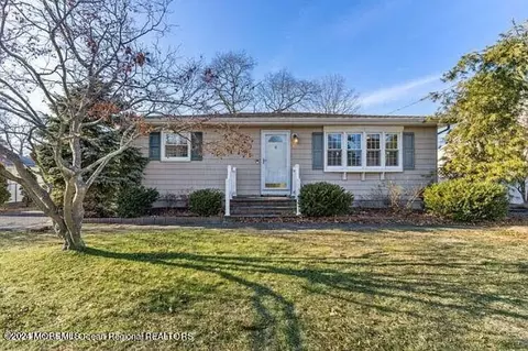 12 Buena Vista Dr, Brick, NJ 08723