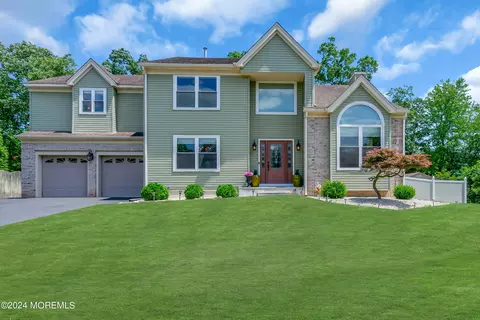 1445 Golden Hemlock Way, Toms River, NJ 08753