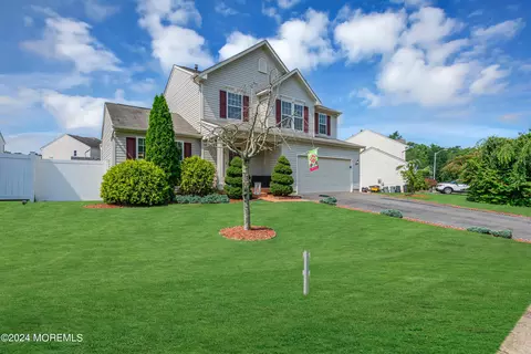 21 Cannonball Dr, Barnegat, NJ 08005