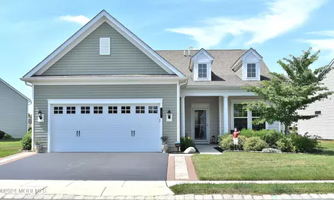 41 Addlestone Ln, Manchester, NJ 08759