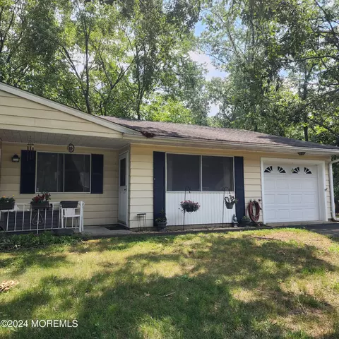 41 Roosevelt City Rd #A, Whiting, NJ 08759