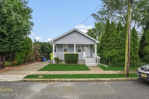 32 Belle Pl, Neptune City, NJ 07753