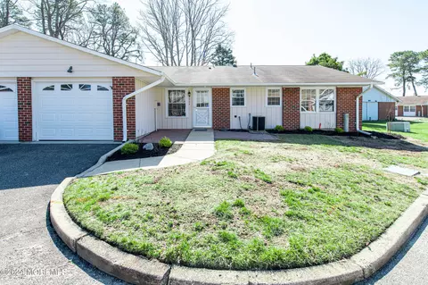 970 Argyll Cir # A, Lakewood, NJ 08701