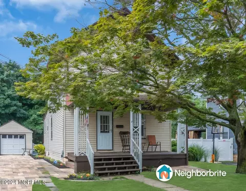 7 Maple St, Parlin, NJ 08859