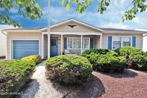 67 Westport Dr, Toms River, NJ 08757