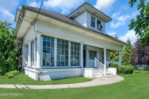 37 Oceanport Ave, West Long Branch, NJ 07764