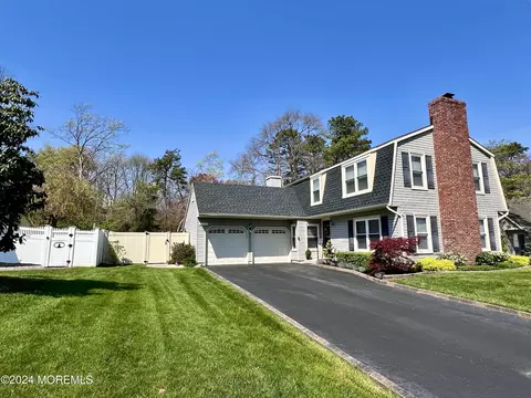 203 Boundary St, Toms River, NJ 08753