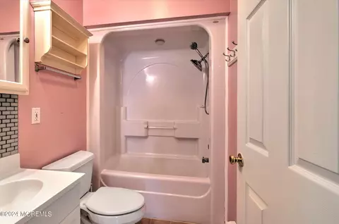 Bath - 314 Wainwright St, Forked River, NJ 08731 photo 1 of 2