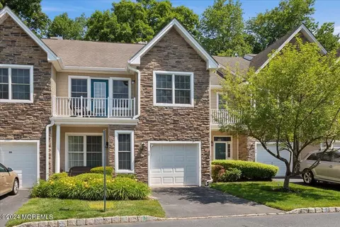 28 Amber Dr, Old Bridge, NJ 08857