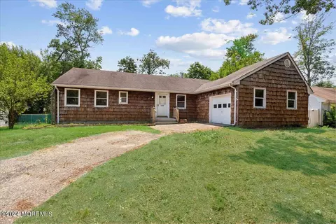 217 Longboat Ave, Beachwood, NJ 08722