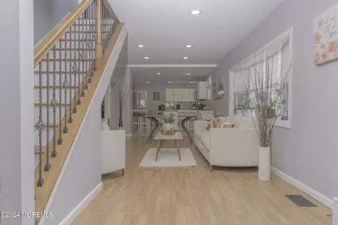 701 Eden Ave, Highland Park, NJ 08904