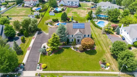 3 Gristmill Dr, Manalapan, NJ 07726