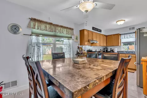 Dining - 3 Ash Rd, Jackson, NJ 08527 photo 3 of 4