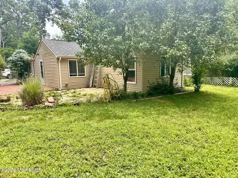 Exterior - 36 Chestnut St, Waretown, NJ 08758 photo 5 of 7