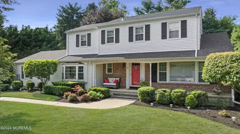 74 Ballantine Rd, Middletown, NJ 07748