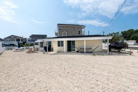 964 Mill Creek Rd, Manahawkin, NJ 08050