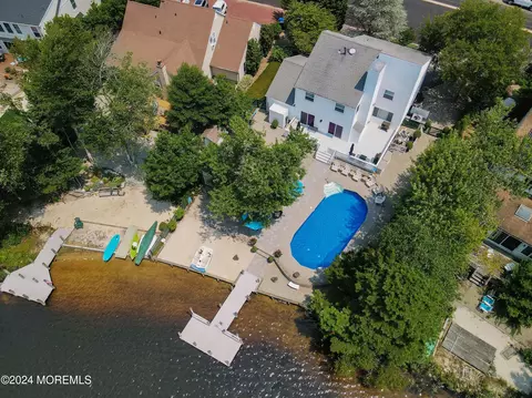 276 Jennings Rd, Manahawkin, NJ 08050