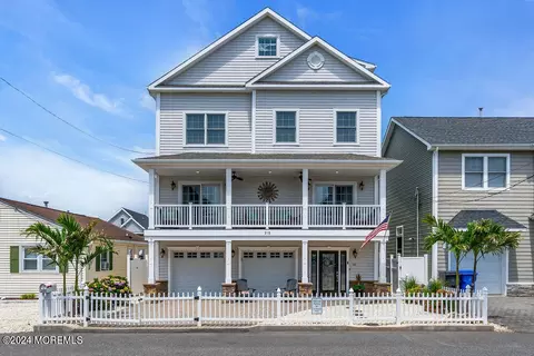 310 Halyard Rd, Seaside Heights, NJ 08751