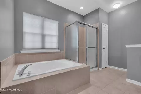 Bath - 16 Spring Lake Blvd, Waretown, NJ 08758 photo 1 of 2