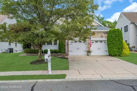 16 Spring Lake Blvd, Waretown, NJ 08758