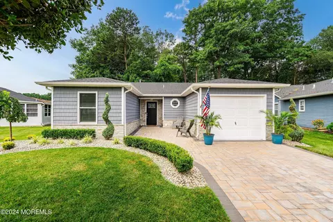 11 Brenner Ct, Brick, NJ 08724