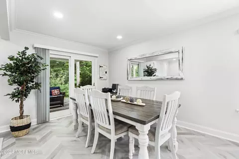 Dining - 11 Brenner Ct, Brick, NJ 08724 photo 2 of 2