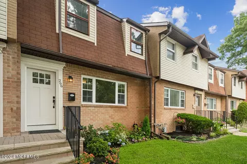 296 Tabetha Ct, Brick, NJ 08724