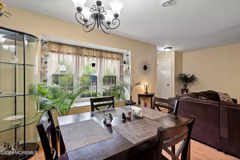 40 Bristol Ct #7, Freehold, NJ 07728