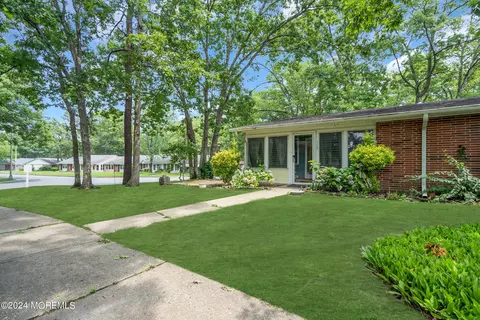 138 A Farrington Ct, Lakewood, NJ 08701