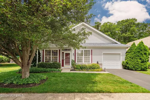 20 Osprey Pl, Barnegat, NJ 08005