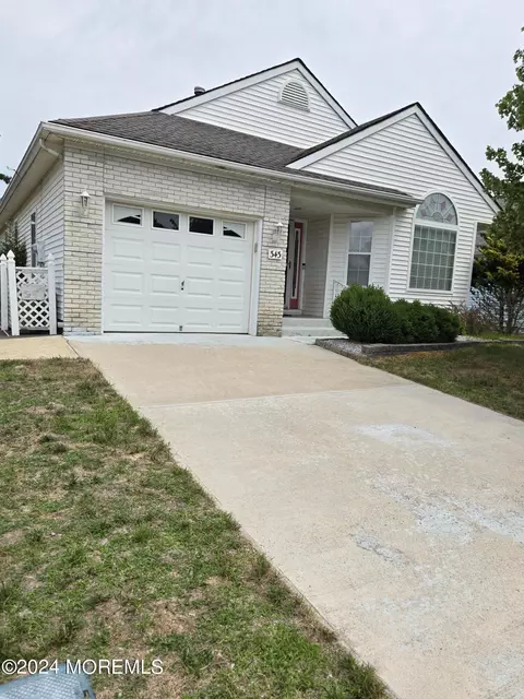 343 Jamaica Blvd, Toms River, NJ 08757