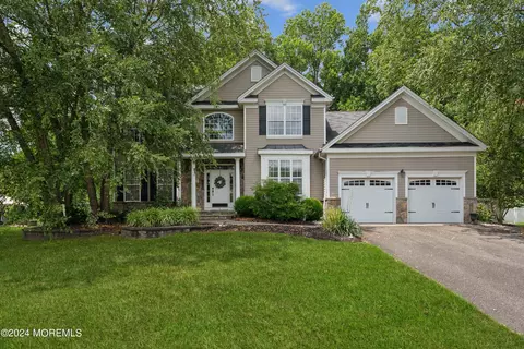 6 Hastings Ct, Jackson, NJ 08527