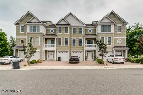 5 Crane Ct, Beach Haven West, NJ 08050