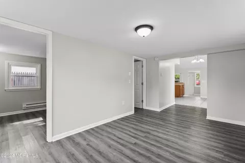 Entry Way - 37 Central Ave, Waretown, NJ 08758 photo 5 of 6