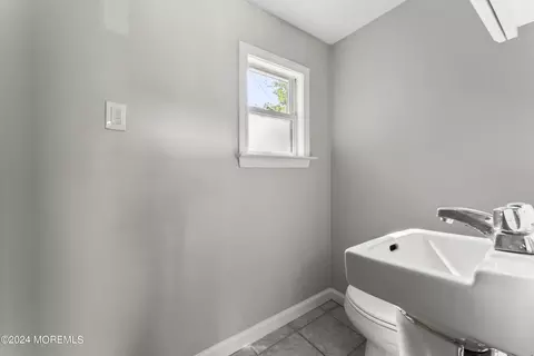 Bath - 37 Central Ave, Waretown, NJ 08758 photo 1 of 3