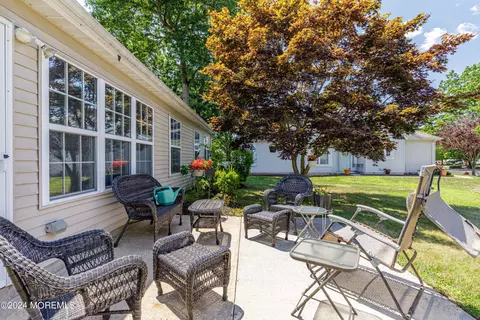 Exterior - 21 S Baker Dr, Jackson, NJ 08527 photo 4 of 6