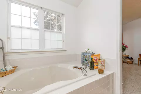 Bath - 21 S Baker Dr, Jackson, NJ 08527 photo 4 of 4