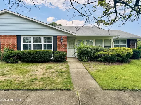 1234 Hamilton Ct # B, Lakewood, NJ 08701