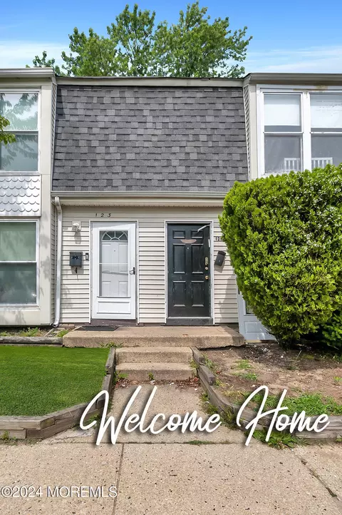 125 Governors Rd, Lakewood, NJ 08701