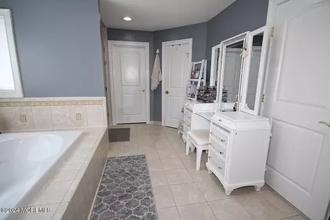 Bath - 111 Wiseman Rd, Jackson, NJ 08527 photo 3 of 10