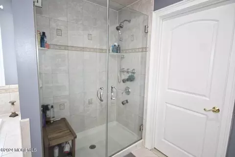 Bath - 111 Wiseman Rd, Jackson, NJ 08527 photo 5 of 10